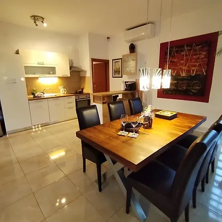Apartment The Forest House Krk 1 Kras