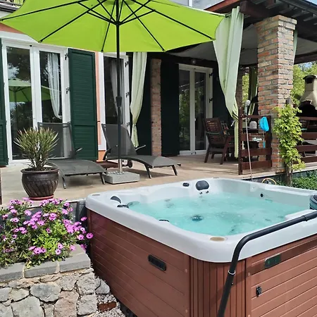 The Forest House Krk 1 * Kras