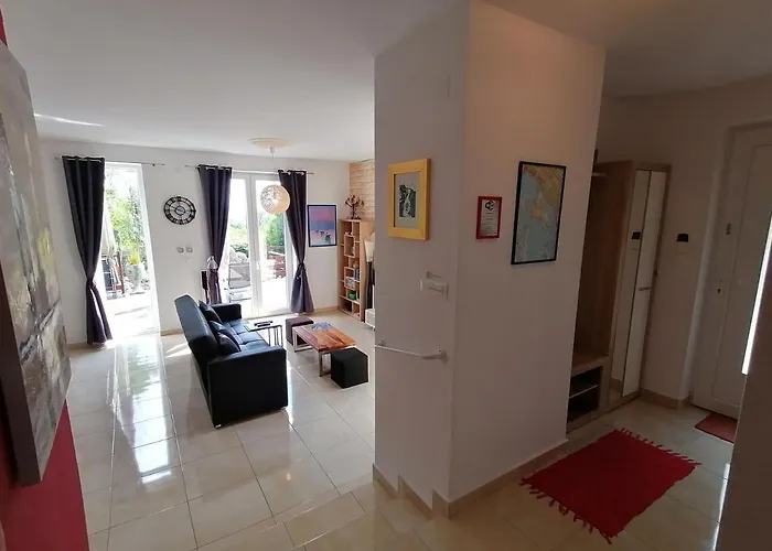 The Forest House Krk 1 *