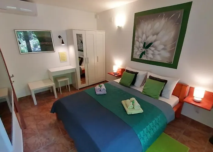 The Forest House Krk 1 *