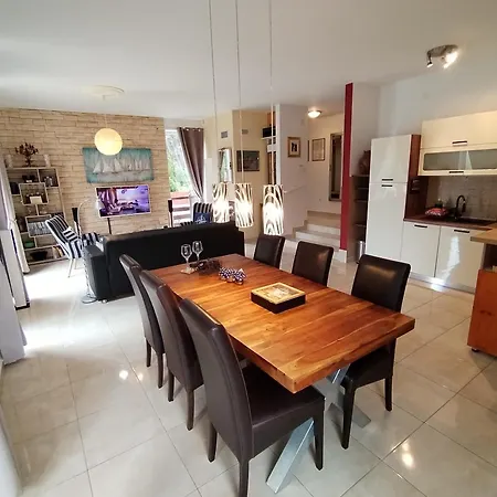 The Forest House Krk 1 * Kras